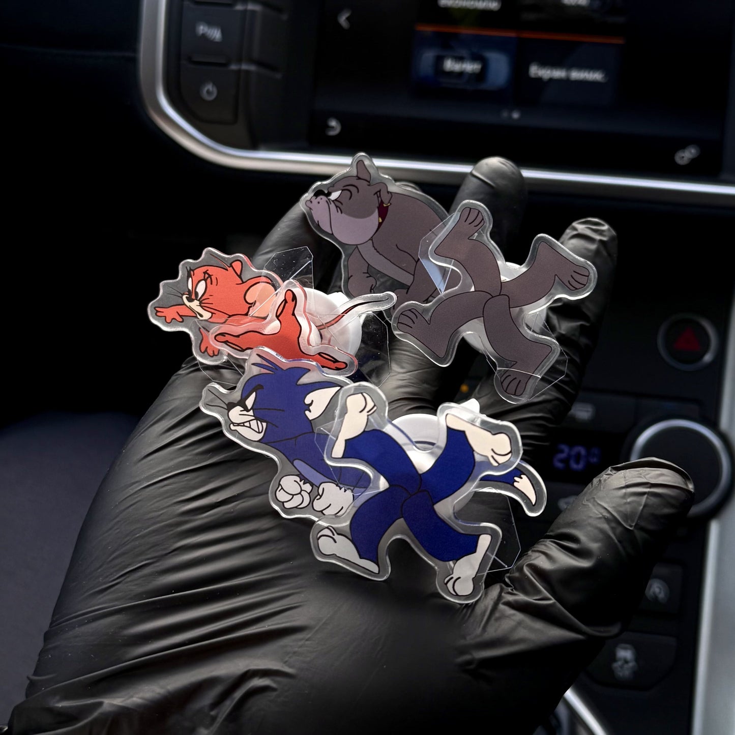 AutoXPrime™ Tom & Jerry Rotating Car Air Vent Decor – Cute Cartoon Accessory
